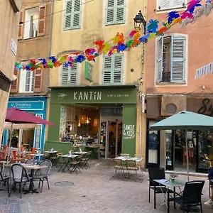 Akropole De Caroline, Central, Lumineux, Calme, Free Parking, Lift, 3 Beds , Draguignan France